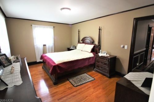 2 Sheba Dr, Wantage NJ  07461-4829 exterior