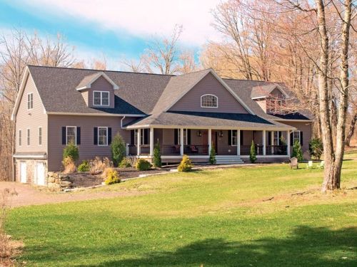 18 Popple Camp Rd, Petersham, MA 01366-9400