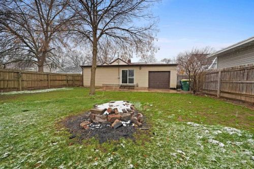 1021 Marquette Ave, Green Bay, WI 54304-2415