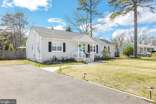54 Bittle Ave, Berlin Boro, NJ 08009-9419
