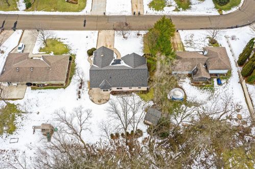 607 Crestview Ln, Mukwonago WI  53149-1103 exterior