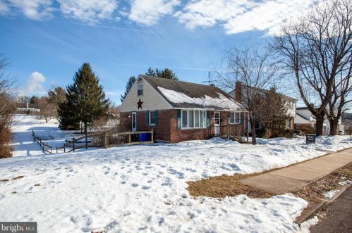 476 Belmont St, Pottstown PA 19464-5125 exterior