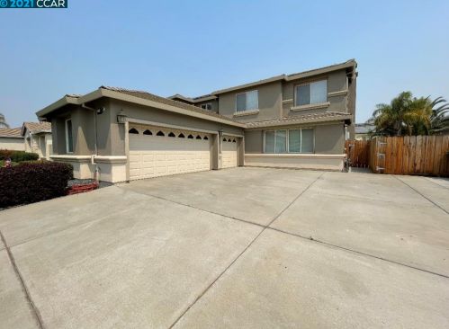 1073 Vineyard Dr, Oakley, CA 94561-3805