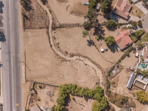 22414 Black Beauty Trl, Wildomar CA  92595-9764 exterior