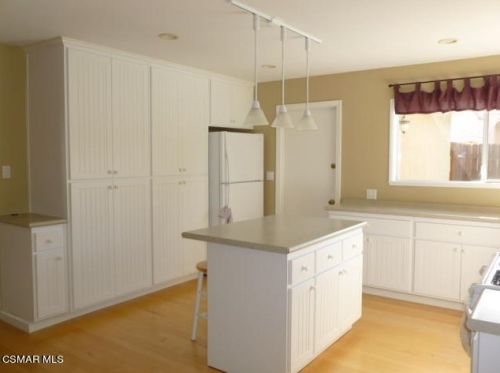 1585 Acadia St, Simi Valley CA exterior