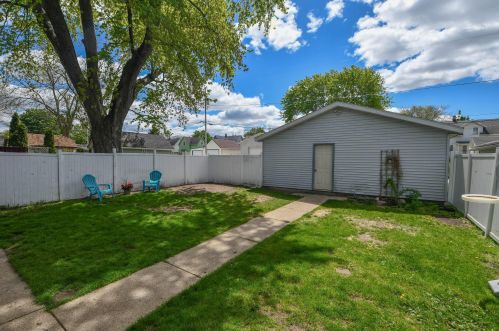 229 Frame Ave, Waukesha, WI 53186-6112