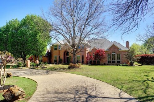 1305 Oak Dr, Lewisville TX  75028-3604 exterior