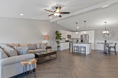 1367 Pr Dr, Crown Point IN  46307-1565 exterior