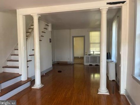 931 7th St, Camden, NJ 08102-1841