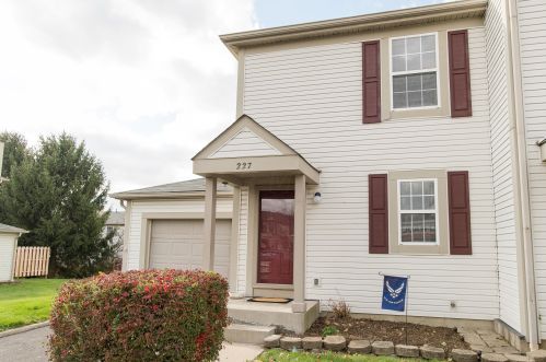 227 Hawkins Ln, Blacklick, OH 43004-9308