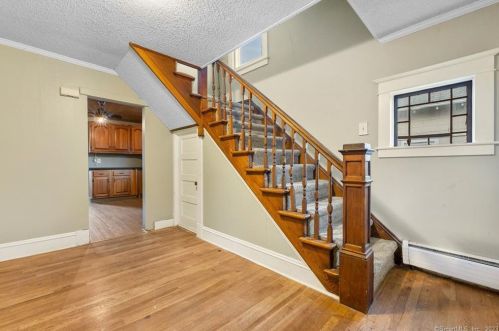 15 Kinney Ave, Norwich CT  06360-6209 exterior