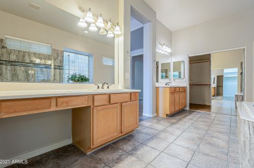 5330 Angela Dr, Scottsdale AZ 85254-6409 exterior