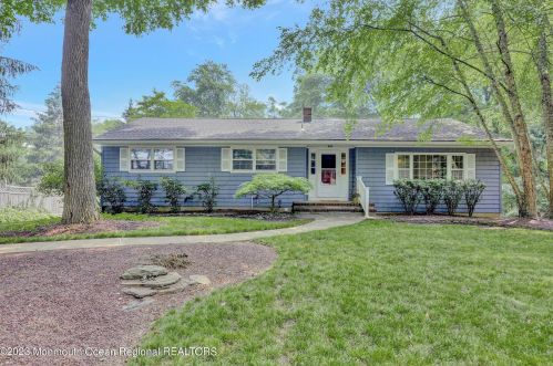 5 Union Ave, Morganville, NJ 07751-9710