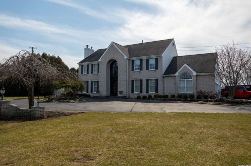 30 Miller Farms Dr, Miller Place, NY 11764-2446