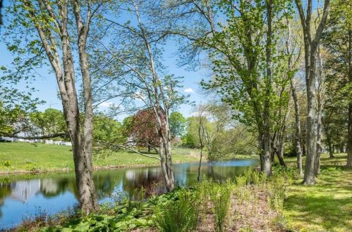 80 Ingham Hill Rd, Essex CT  06426-1507 exterior