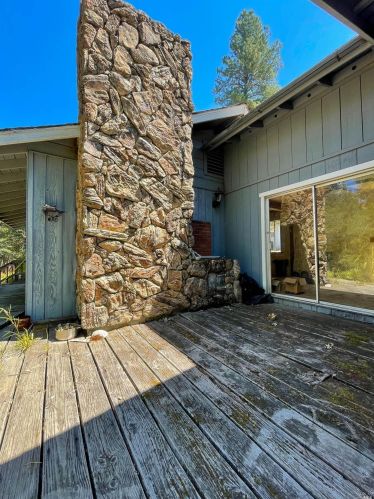 22619 Eastside Rd, Willits CA  95490-9780 exterior