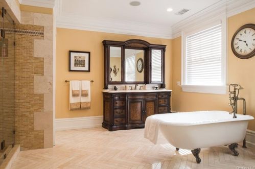 8 Hilltop Dr, Rye Brook NY  10573-5308 exterior