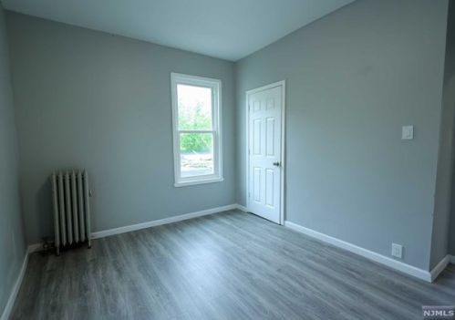 135 21st St, Irvington NJ  07111-4556 exterior