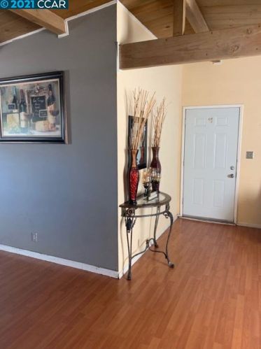 1118 Rising Glen Rd, Pinole, CA 94564-2107