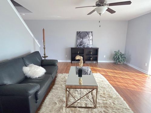 3080 Grassland Ln, Uhland, TX 78640-5065