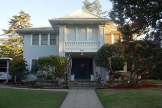 904 Yale Ave, Fresno, CA 93705-4952