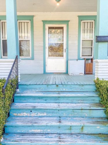 256 Maple Ave, Juneau, WI 53039-1213