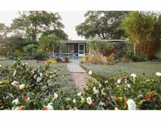 728 Tam O Shanter Dr, Orlando, FL 32803-6951