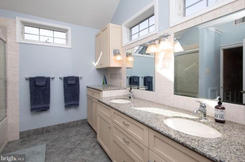 258 Aldrin Dr, Prospectville PA 19002-4101 exterior