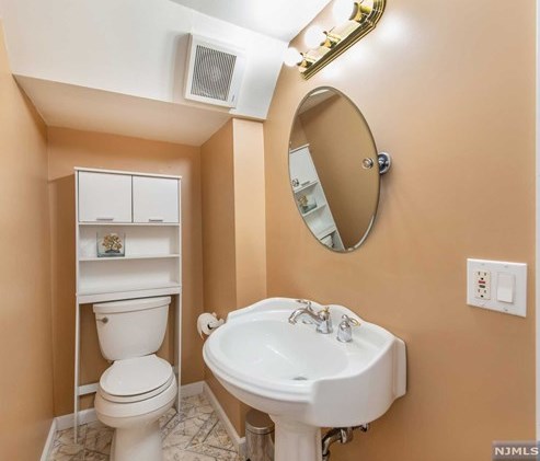 146 Sadler Rd, Bloomfield NJ  07003-5321 exterior