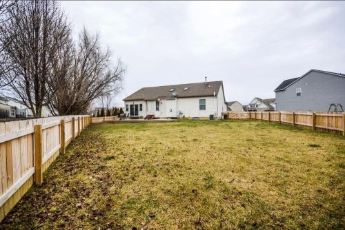 1224 Parsons Ct, Pataskala, OH 43062-8013
