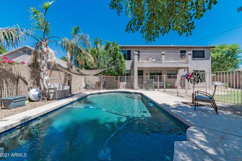 1831 Fawn Dr, Phoenix, AZ 85042-6879