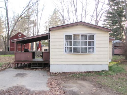 4 Debra Ave, Raymond, NH 03077-2024