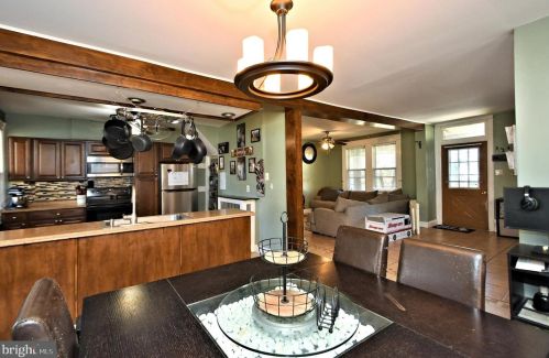 1424 Juniper St, Norristown PA 19401-3224 exterior