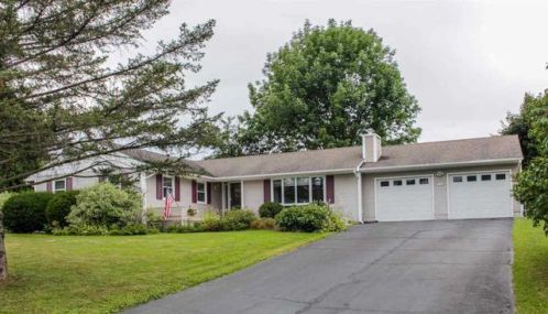 124 Green Hills Dr, Shelburne, VT 05482-6326