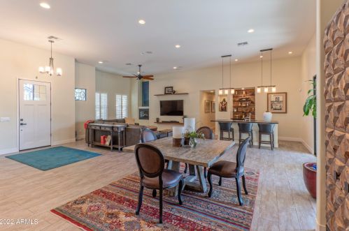 6623 Sweetwater Ave, Scottsdale, AZ 85254-4584