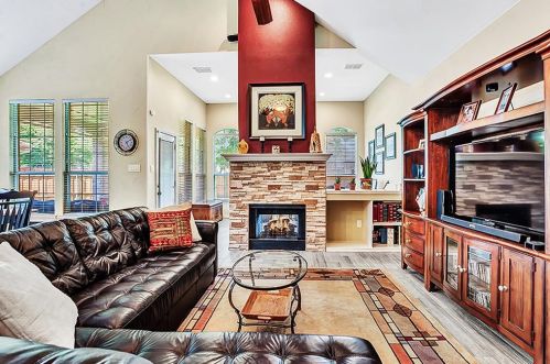 2836 Lincolnshire Dr, Richardson TX  75082-4934 exterior