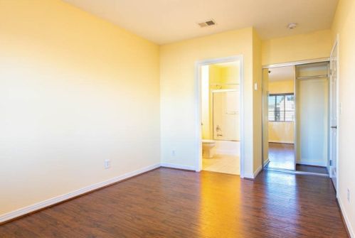 15728 Leadwell St, Van Nuys CA 91406-2537 exterior