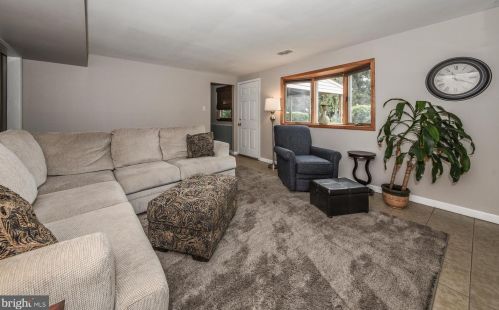 140 Windsor Ave, Southampton PA  18966-3334 exterior