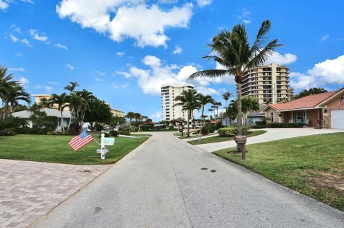 401 Lyra Cir, West Palm Beach, FL 33408-1901