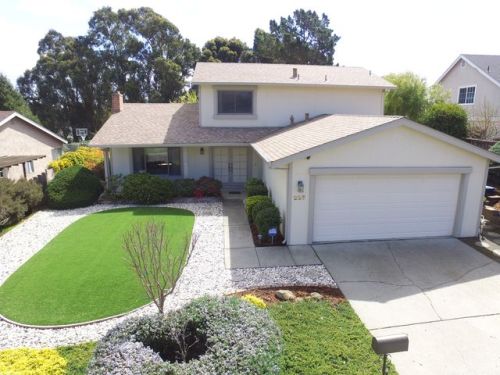 228 Carlisle Way, Benicia, CA 94510-1506