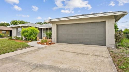 1621 Littler Dr, Titusville, FL 32780-5317