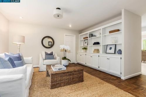 7 Calvin Ct, Orinda CA  exterior