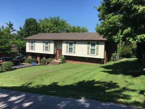 316 Green Acres Dr, Glasgow, KY 42141-1421
