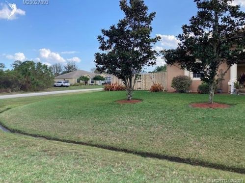 5856 Hann Dr, Fort Pierce, FL 34986-3843