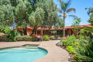 960 Via Rancho Pkwy, Escondido, CA 92029-7247