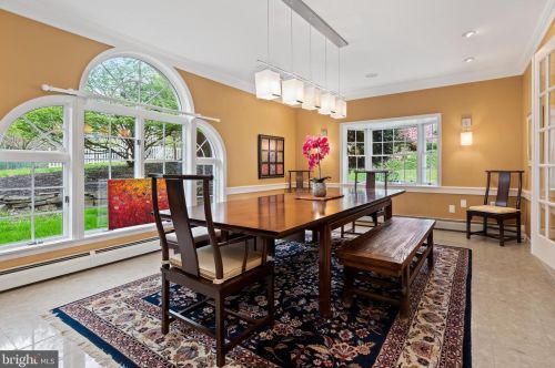 1485 Fairmont Dr, Harrisburg PA  17111 exterior