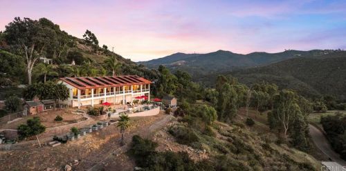 29509 Hoxie Ranch Rd, Vista, CA 92084-2205