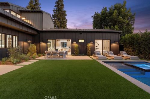 4955 Haskell Ave, Van Nuys CA  91436-1674 exterior