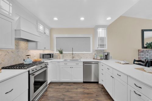 1000 Woodridge Dr, Vacaville CA  95687-6440 exterior