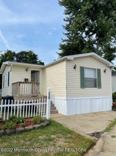 36 Bayshore Mobile Mnr, Hazlet, NJ 07730-4129